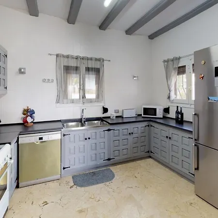 Casa Con Piscina Privada En Villa Moraira