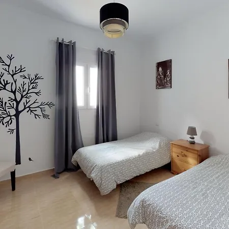 Casa Con Piscina Privada En Villa