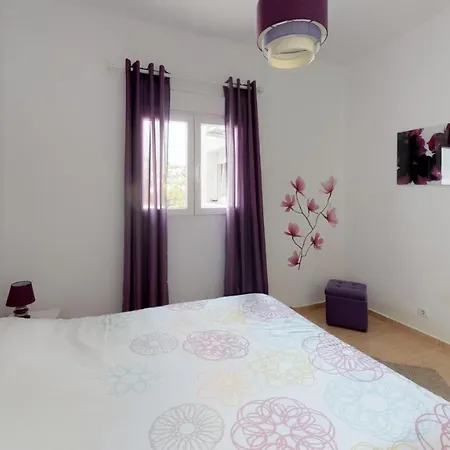 Casa Con Piscina Privada En *